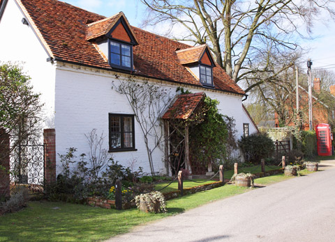 Chertsey man and van KT16 removals