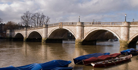 KT12 man and van hire Walton-on-Thames removals