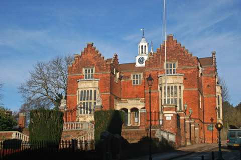 Pinner man and van HA5 removals