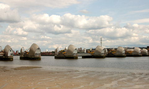 SE18 man and van hire Woolwich removals
