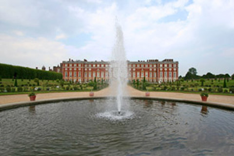 TW9, TW1 man and van Richmond removals