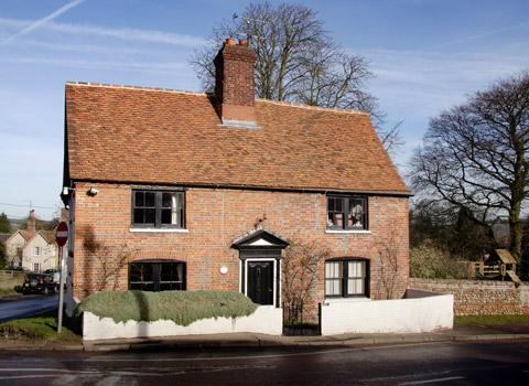 Weybridge man and van KT13 removals